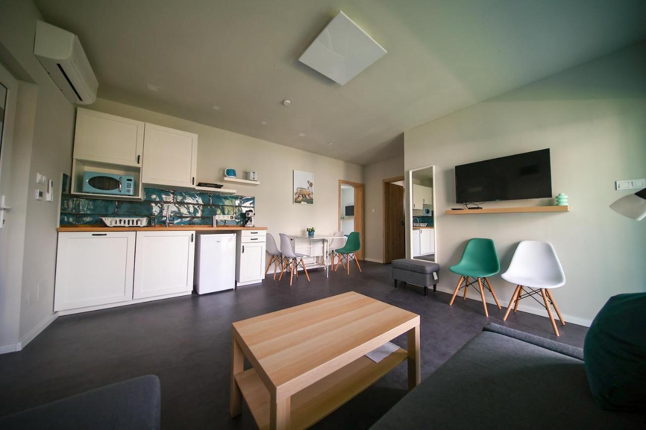 Hori Homes Apartman Сиофок Екстериор снимка